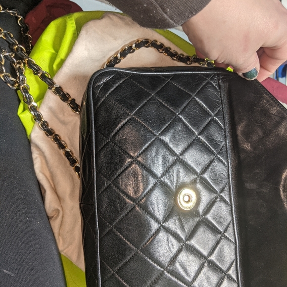 Chanel Vintage Black Lambskin Front Pocket Camera Bag × 1 - Picture 7 of 8